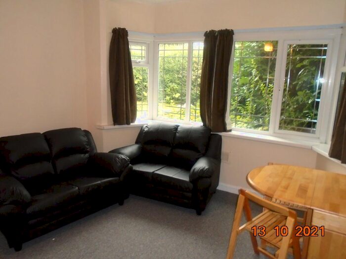 2 Bedroom Flat To Rent In Flat Weoley Court, Gibbins Road, B29