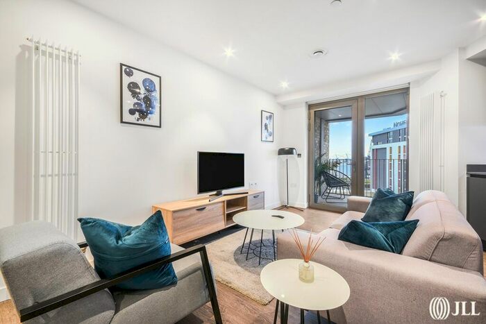 2 Bedroom Flat To Rent In Western Gateway, London, E16