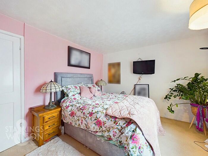 2 Bedroom Semi-Detached Bungalow For Sale In Green Lane, Tivetshall St. Margaret, Norwich, NR15