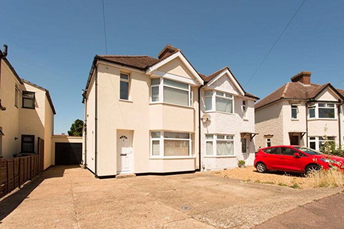 3 Bedroom Semi-Detached House For Sale In The Westering, Cambridge, CB5
