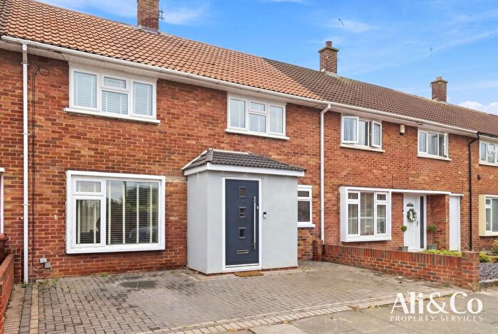 3 Bedroom Terraced House For Sale In Fieldway, Grays, RM16