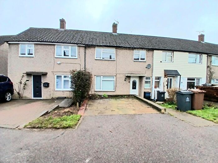3 Bedroom House To Rent In Marymead Drive, Stevenage, SG2
