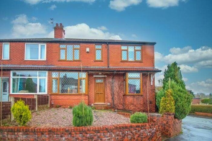 4 Bedroom Property To Rent In Longmead Avenue, Hazel Grove, Stockport SK7