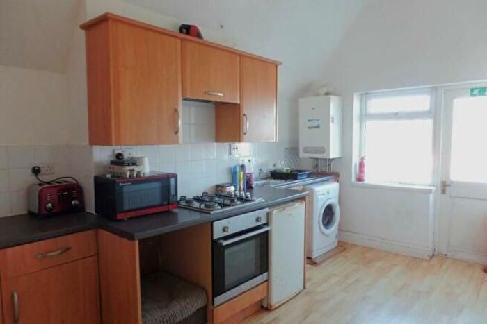 1 Bedroom Flat For Sale In Flat, Cowbridge Road East, Cardiff, CF5