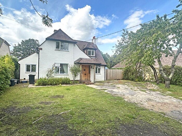 3 Bedroom Detached House For Sale In Foxhills, Ashurst, Southampton, Hampshire, SO40