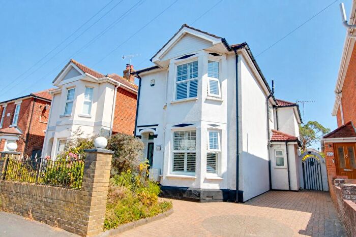 3 Bedroom Detached House For Sale In Bitterne Park! Extended! Four Piece Bathroom! No Forward Chain!, SO18