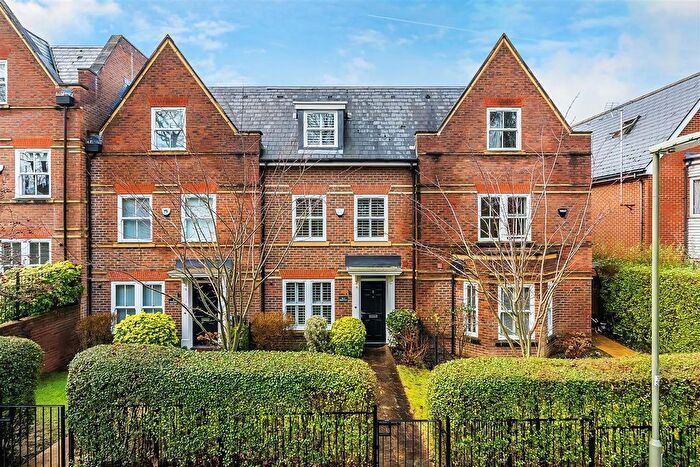 4 Bedroom Terraced House For Sale In Reigate Road, South Leatherhead, KT22