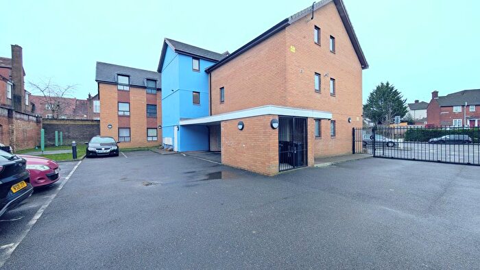 1 Bedroom Flat To Rent In Gammons Lane, Watford, WD24