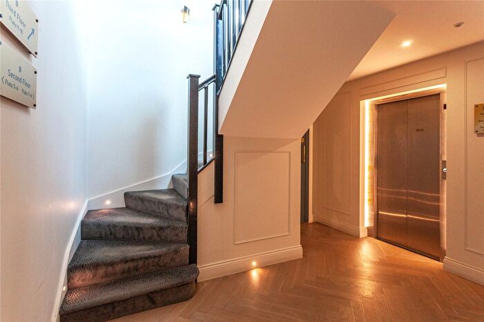1 Bedroom Flat For Sale In Duke Street, Henley-On-Thames, Oxfordshire, RG9