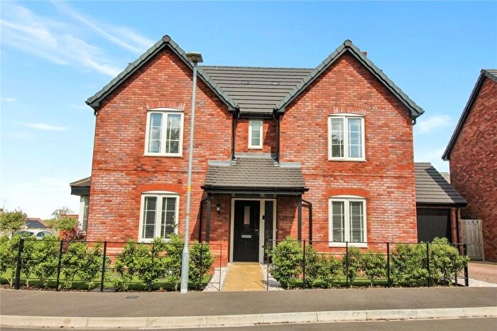 4 Bedroom Detached House For Sale In Horseshoe Square, Blunsdon, Swindon, Wiltshire, SN26