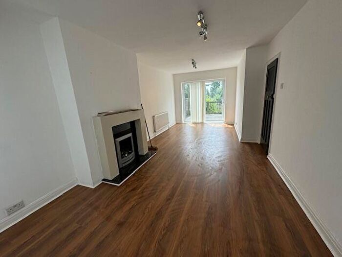 3 Bedroom Semi-Detached House To Rent In Dyas Road, Birmingham, B44