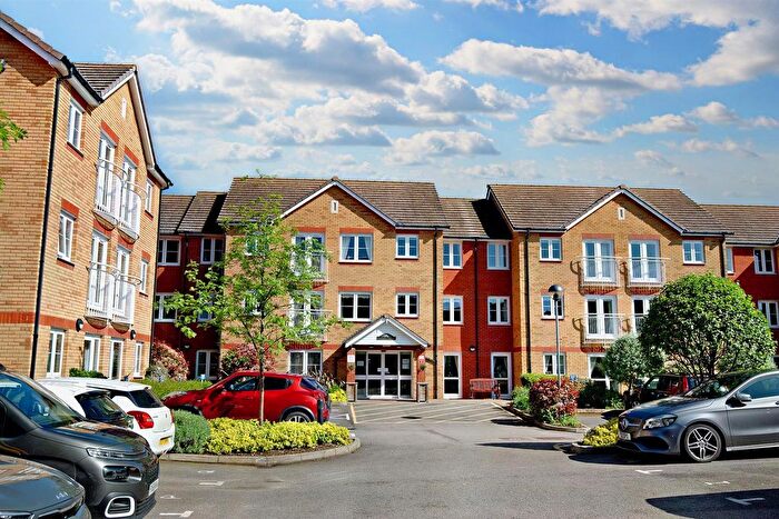 1 Bedroom Flat For Sale In Goodes Court, Royston, Herts, SG8