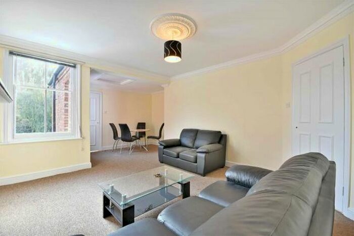 2 Bedroom Flat To Rent In Dartmouth Road, Kilburn, NW2