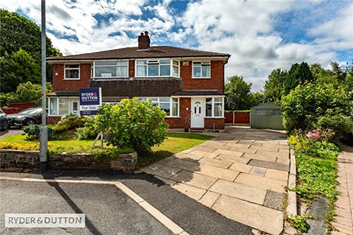 3 Bedroom Semi-Detached House For Sale In Berkeley Drive, Lowerplace, Rochdale, Greater Manchester, OL16