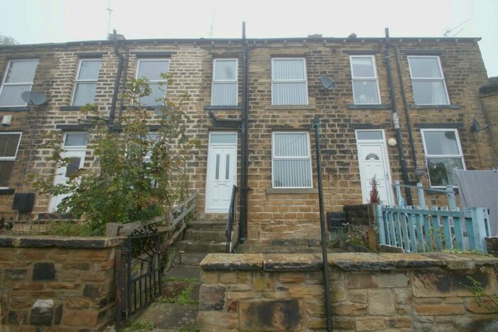 2 Bedroom Terraced House To Rent In Park Avenue, Pudsey, West Yorkshire, LS28
