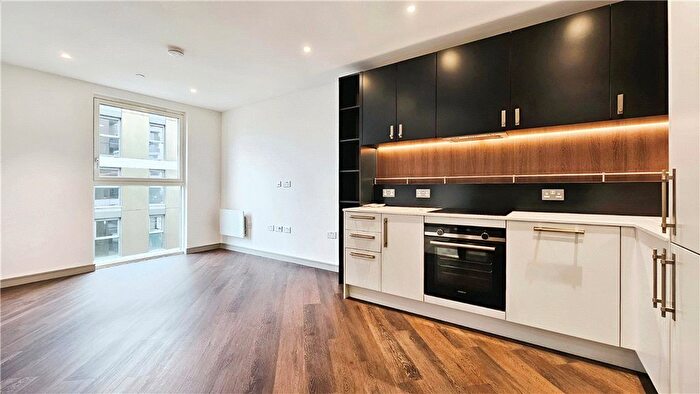 1 Bedroom Flat To Rent In Eden Grove, Staines-Upon-Thames, Surrey, TW18