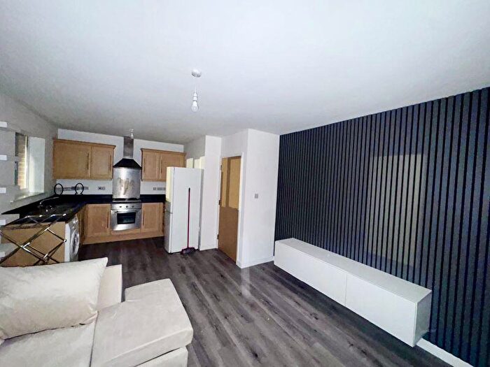 2 Bedroom Flat To Rent In Forebay Drive, Manchester, M44