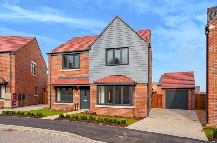 4 Bedroom Detached House To Rent In Botleys Road, Ottershaw, Chertsey, KT16