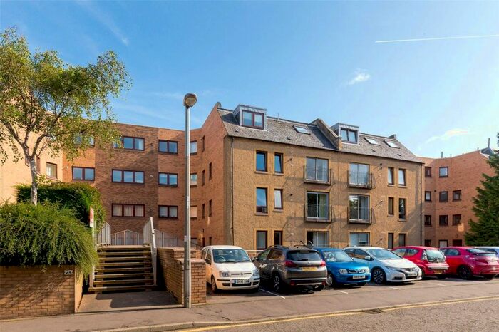 2 Bedroom Flat To Rent In East Parkside, Edinburgh, EH16