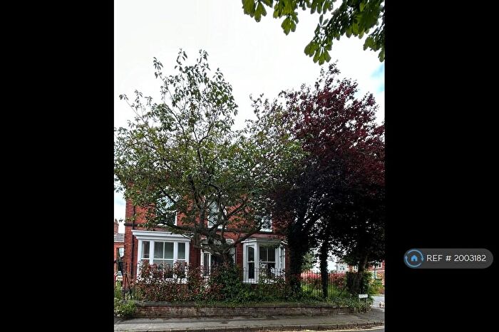 2 Bedroom Flat To Rent In Chesterfield, Chesterfield, S40