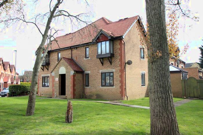 Studio To Rent In Studio Apartment, Swan Drive, NW9