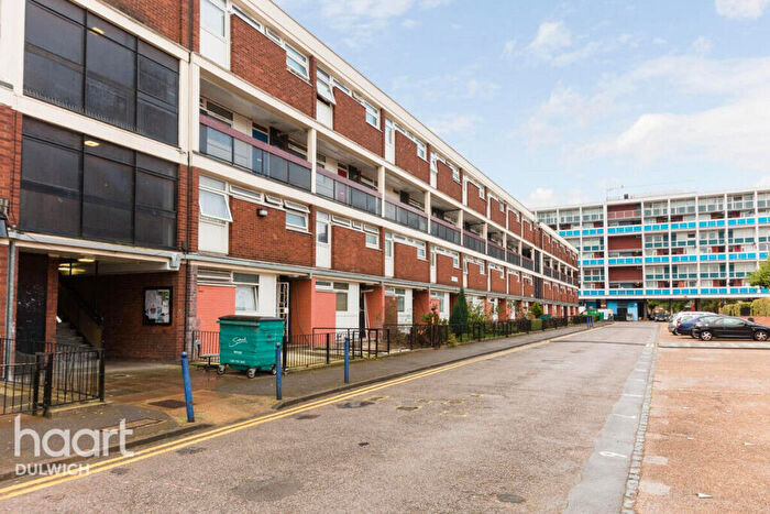 3 Bedroom Apartment To Rent In Lympstone Gardens, London, SE15