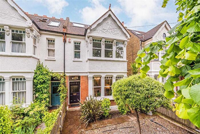 5 Bedroom Property To Rent In Teddington Park, Teddington, TW11