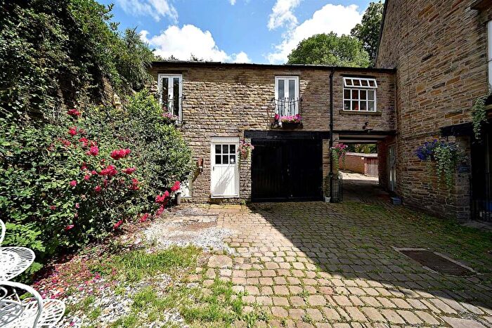 2 Bedroom Mews For Sale In Watsons Mill, High Street Bollington, SK10