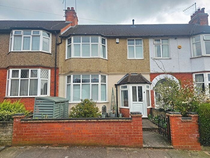 3 Bedroom Terraced House For Sale In The Drive, Phippsville, NN1