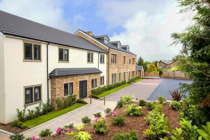 2 Bedroom Property To Rent In Hollin Wood Close, Shipley, BD18