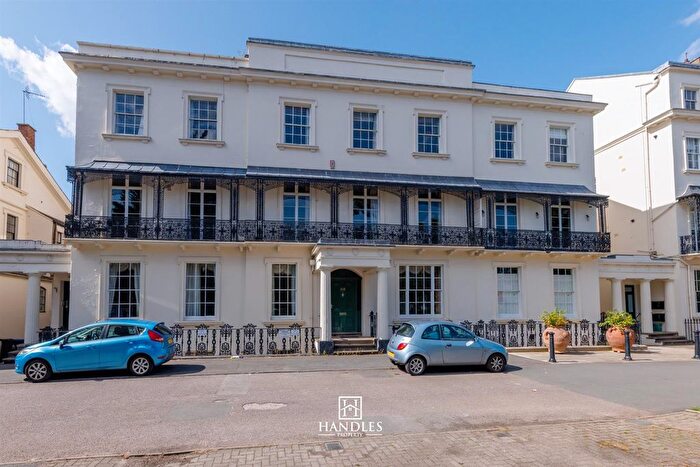 9 Bedroom Flat To Rent In - Clarendon Square, Leamington Spa, CV32