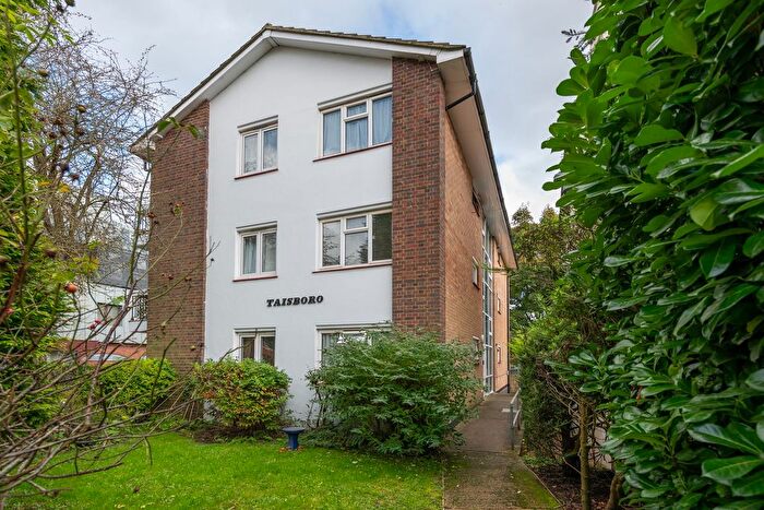 1 Bedroom Flat To Rent In London Road, Taisboro London Road, RH2