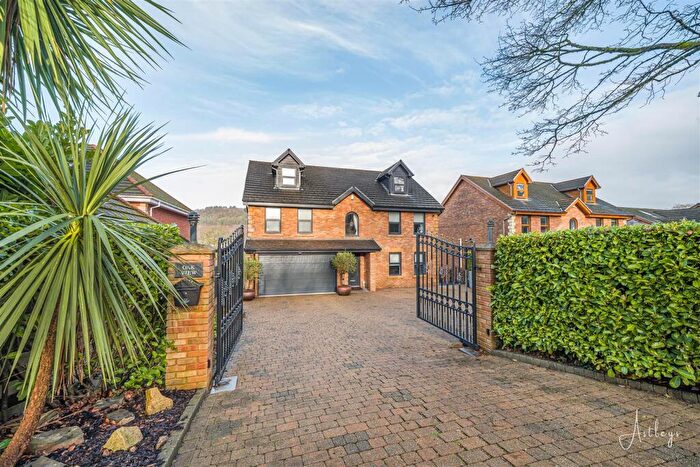 5 Bedroom Detached House For Sale In Henfaes Road, Tonna, Neath, SA11