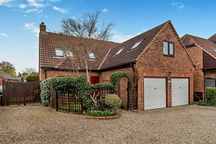 5 Bedroom Property For Sale In Roman Road, Moor Monkton, York, YO26