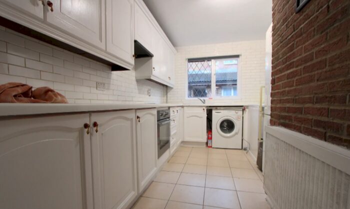5 Bedroom Terraced House To Rent In Canterbury Place, London SE17