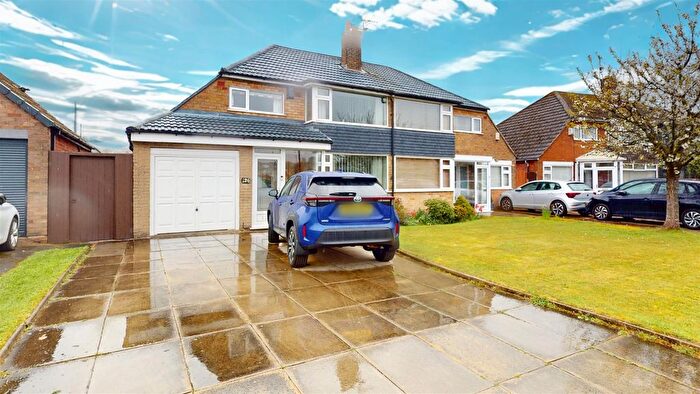 3 Bedroom Semi Detached House For Sale In Avon Road, Billinge, Nr Wigan, WN5