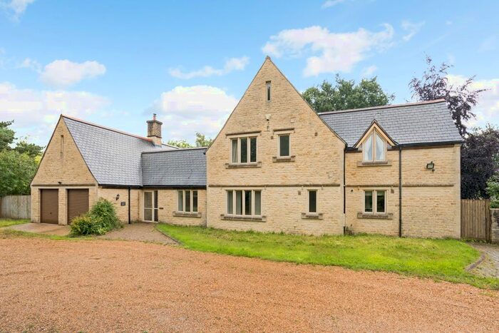 4 Bedroom Flat To Rent In Church Lane, Kington Langley, Chippenham, SN15