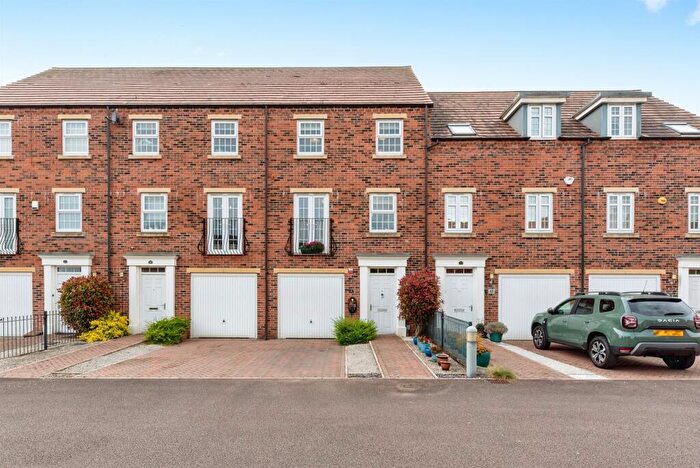 4 Bedroom Town House For Sale In Trent Lane, Newark, NG24