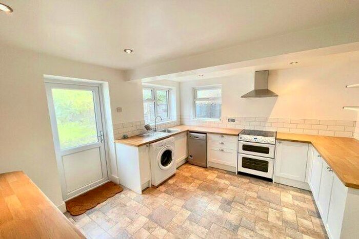 3 Bedroom Property To Rent In Honiton Road, Romford, RM7