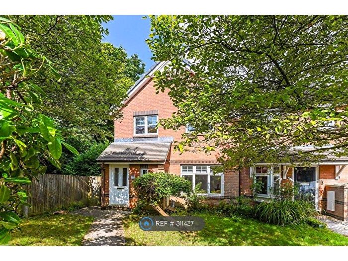 3 Bedroom End Of Terrace House To Rent In Penfolds Place, Arundel, BN18