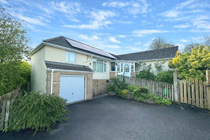 3 Bedroom Detached Bungalow For Sale In Knowle, EX33