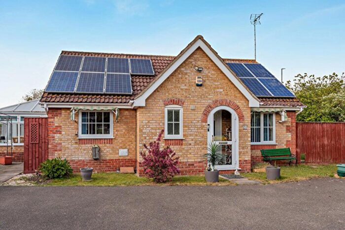 2 Bedroom Bungalow For Sale In Windmill Gardens, Wisbech, PE14