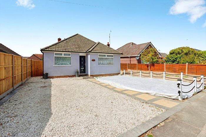 3 Bedroom Bungalow For Sale In Allens Road, Poole, Dorset, BH16