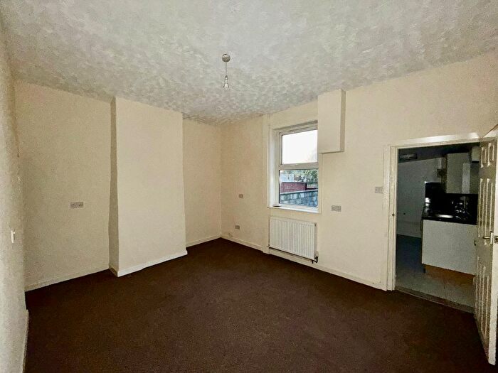3 Bedroom Property To Rent In Lawrence Street, Blackburn, BB2
