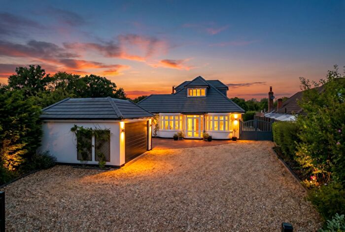 5 Bedroom Detached House For Sale In Shutt Lane, Earlswood, B94