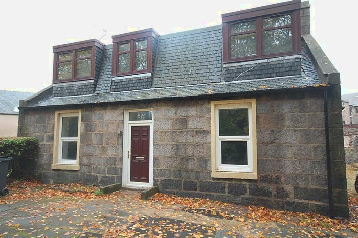 2 Bedroom Garage / Parking To Rent In Froghall Cottages, City Centre, Aberdeen, AB24