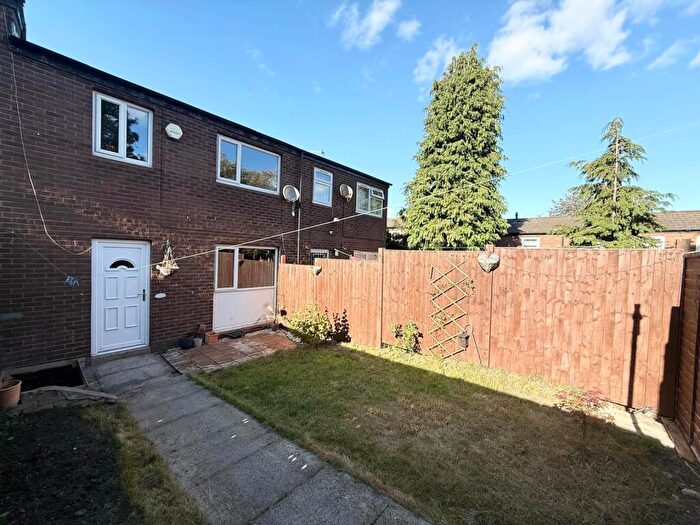 3 Bedroom Terraced House To Rent In Snowden Vale, Leeds, West Yorkshire, LS13