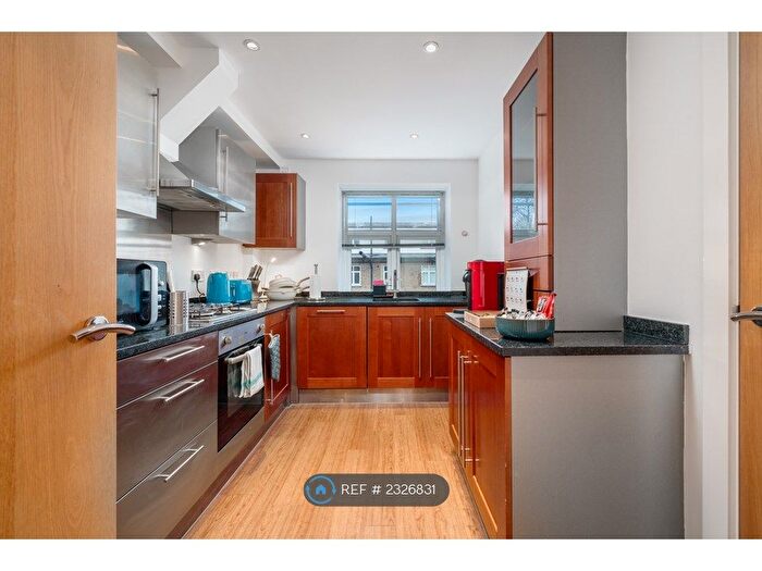 3 Bedroom Flat To Rent In Woodlands Heights, London, SE3