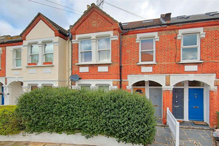 1 Bedroom Maisonette To Rent In Cargill Road, London, SW18