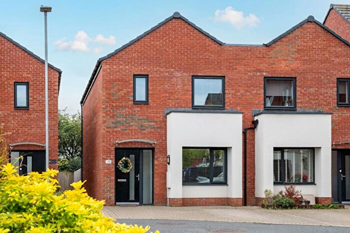 3 Bedroom Semi-Detached House For Sale In Fellows Drive, Burton-On-Trent, DE14